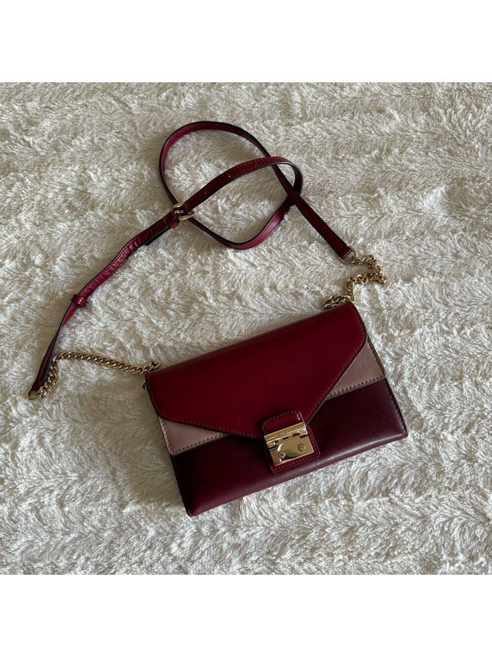 ⭐️Michael Kors Burgundy crossbody chain Bag - Picture 2 of 6